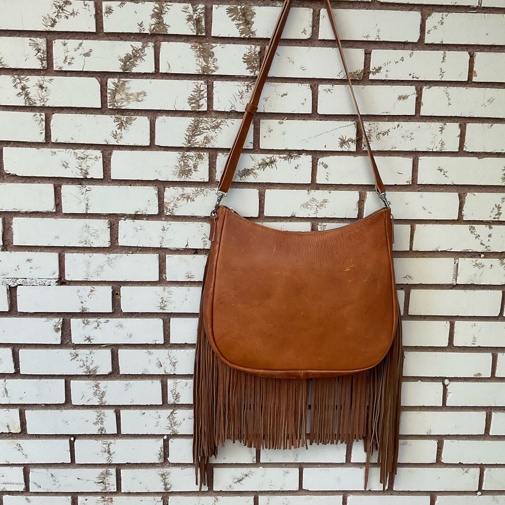 Arloom Large Handcrafted Fringe Leather Bag - Picture 3 of 8